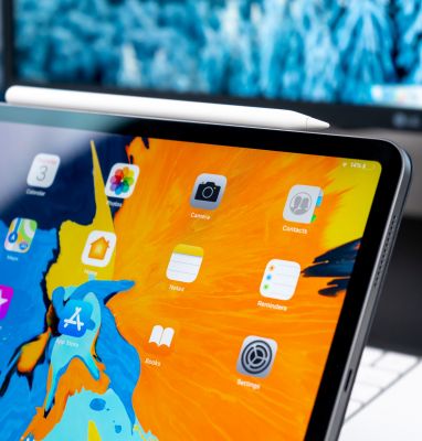 Nahaufnahme eines Tablet mit Apps auf dem Homescreen